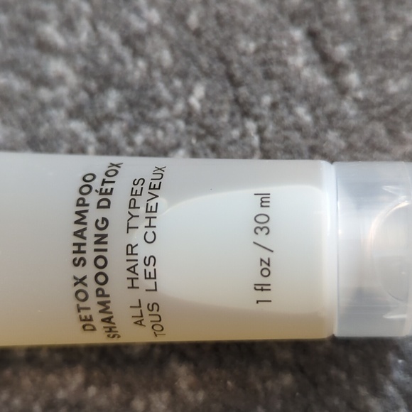 OUAI  very Mini 30 ml  Detox Shampoo travel size brand new - Picture 2 of 9